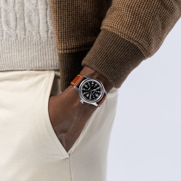 Montre Hamilton Khaki Field Auto 42mm portée