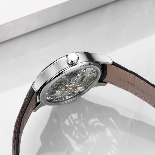 Montre Aerowatch Renaissance, cadran squelette, bracelet cuir.