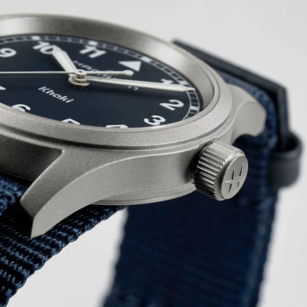 Montre Hamilton Khaki Field Quartz 33mm, cadran noir