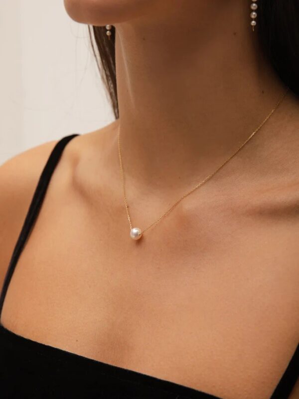 Halskette aus Gelbgold 750/18 kt. mit 1 Süßwasserperle