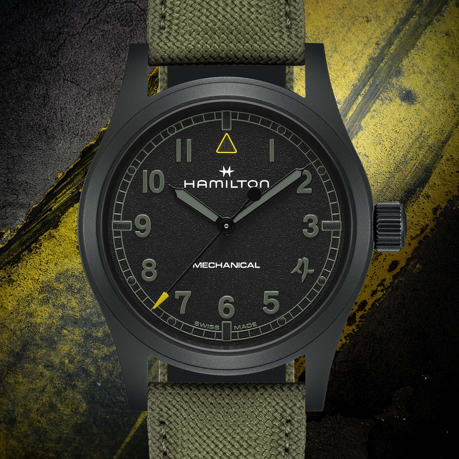 Montre Hamilton mécanique noire à bracelet textile kaki